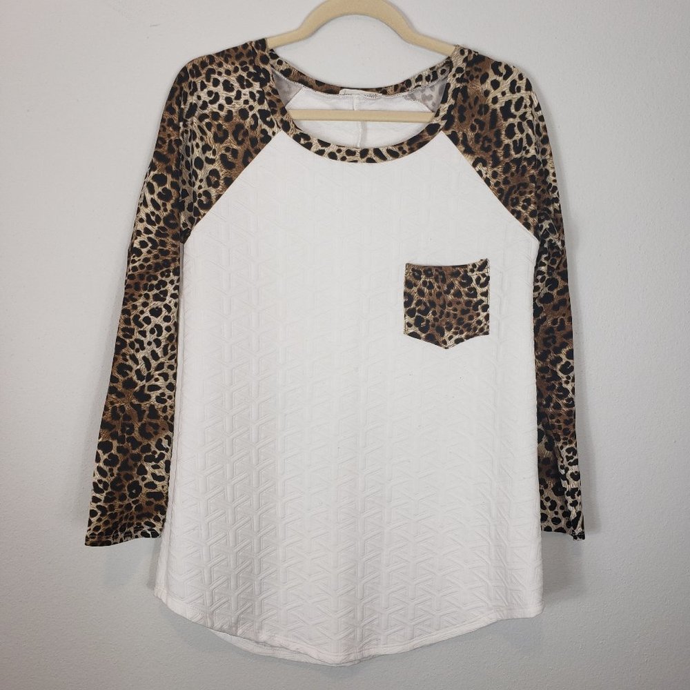 *10/$10* Gain Women's Leopard Sleeve Tee Medium